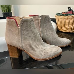 Gorgeous Vero Cuoio Heeled Booties Grey Suede European Size 37